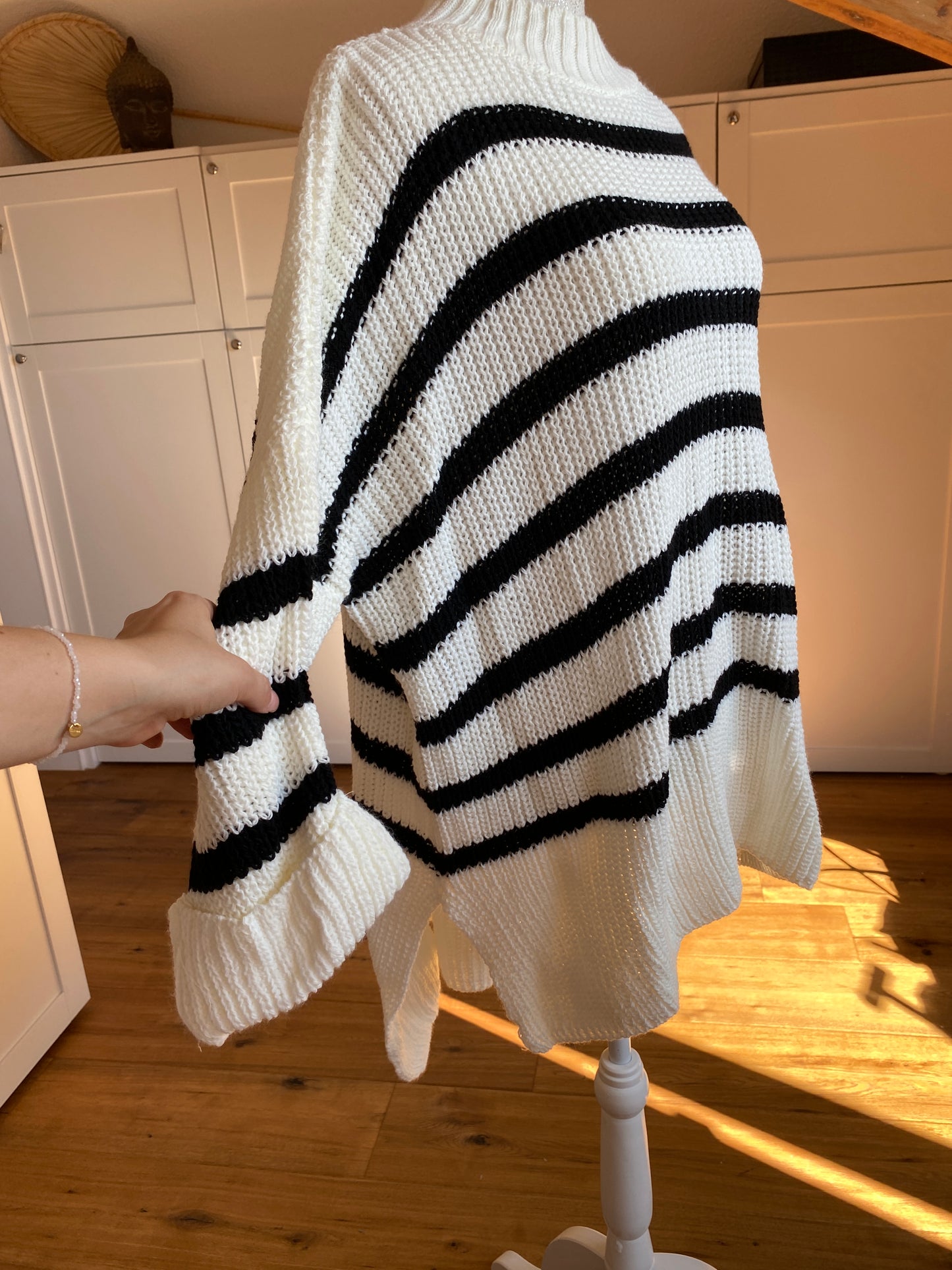 Oversized Pullover - Weiß schwarz