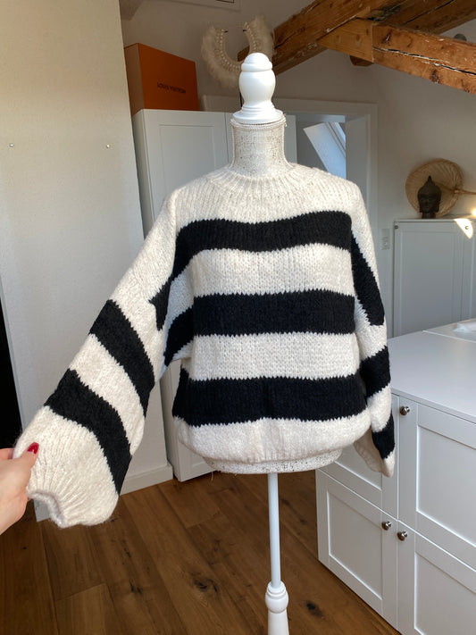 Cozy Streifen Pullover - Weiß/Schwarz