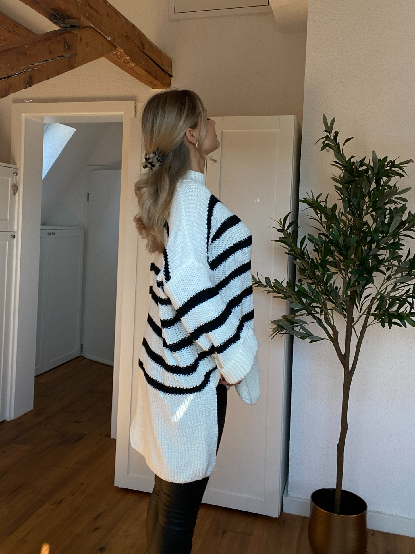 Oversized Pullover - Weiß schwarz