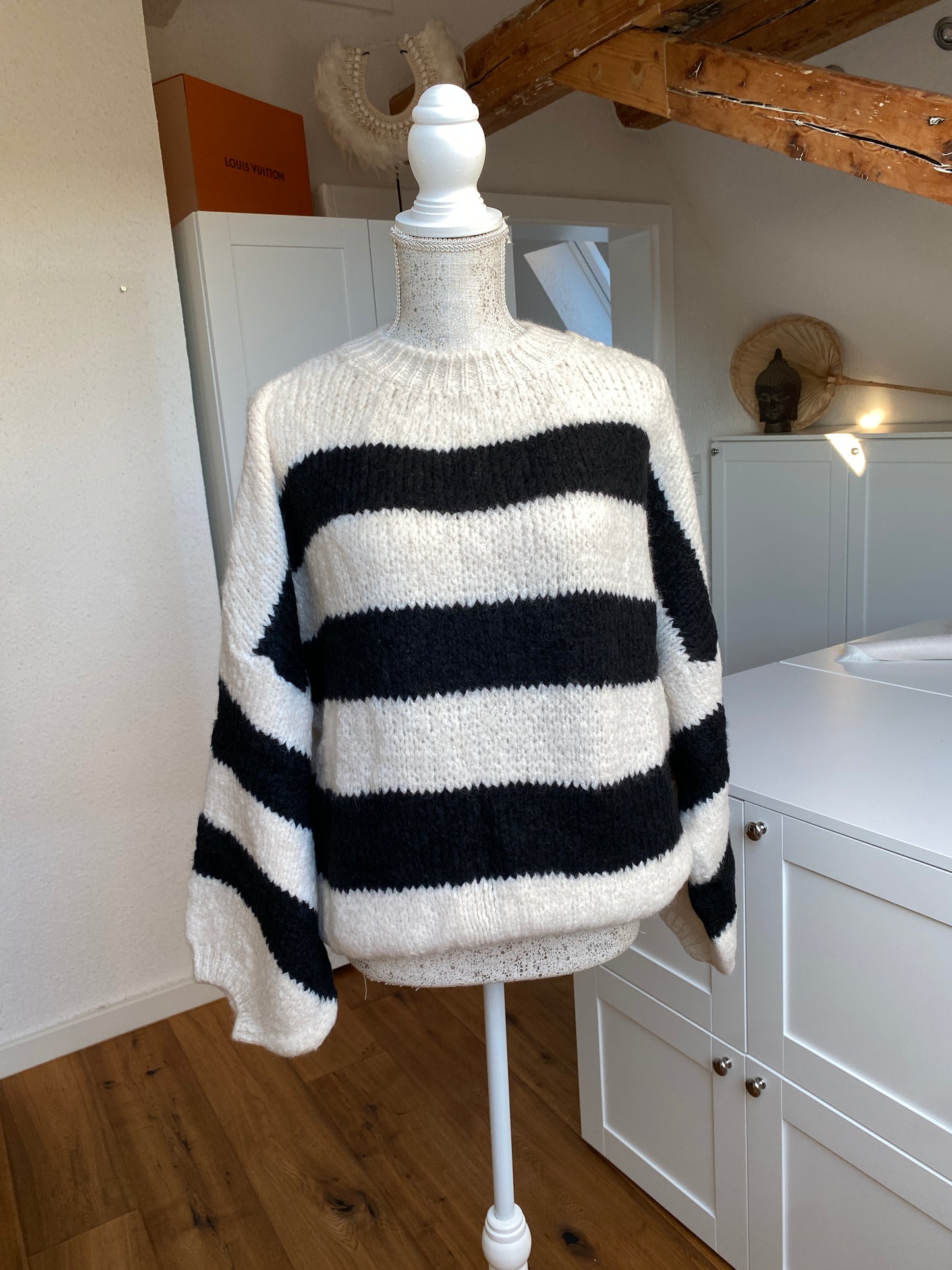 Cozy Streifen Pullover - Weiß/Schwarz